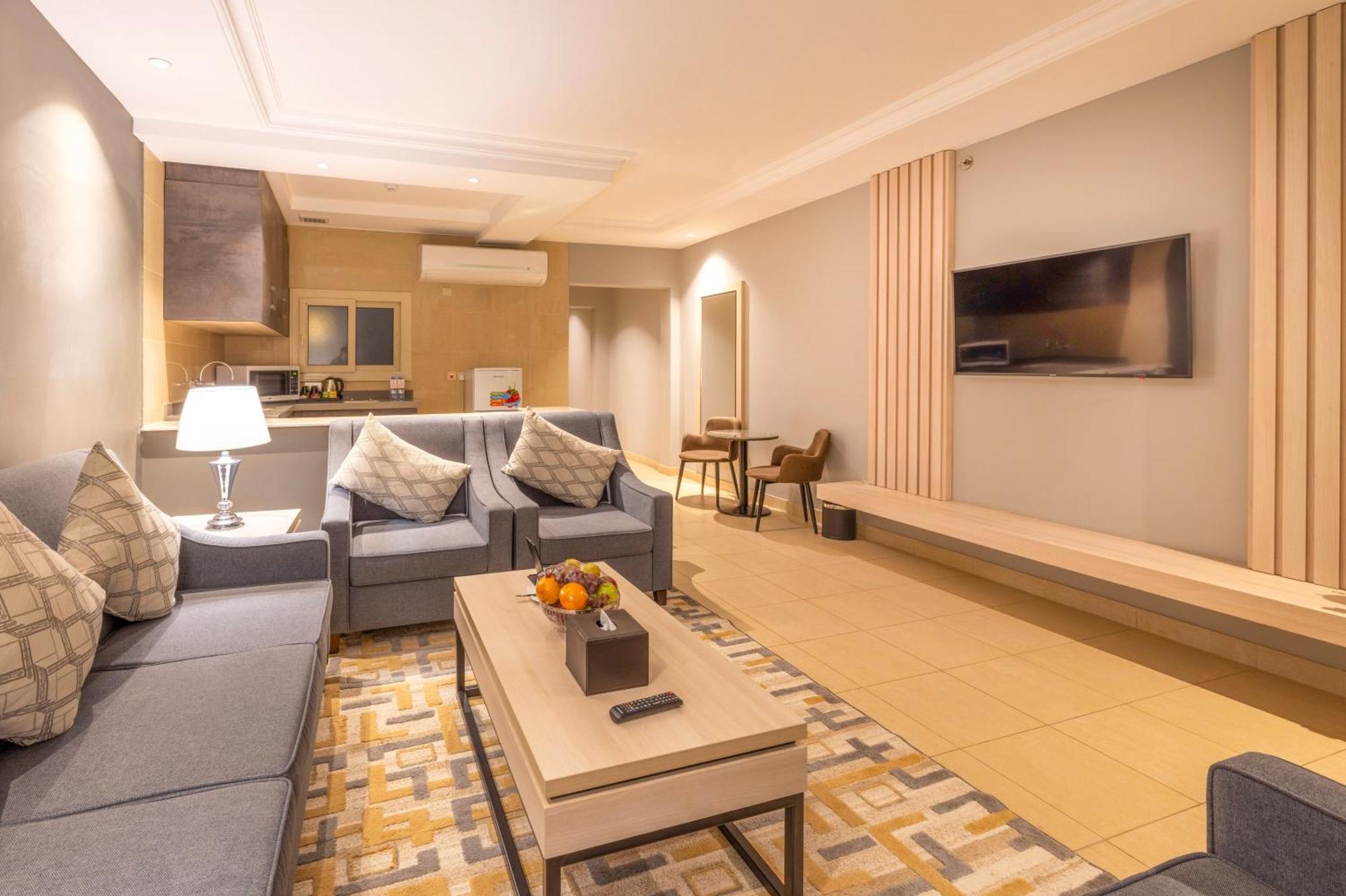 Enala Hotel Apartments - Tabuk Extérieur photo
